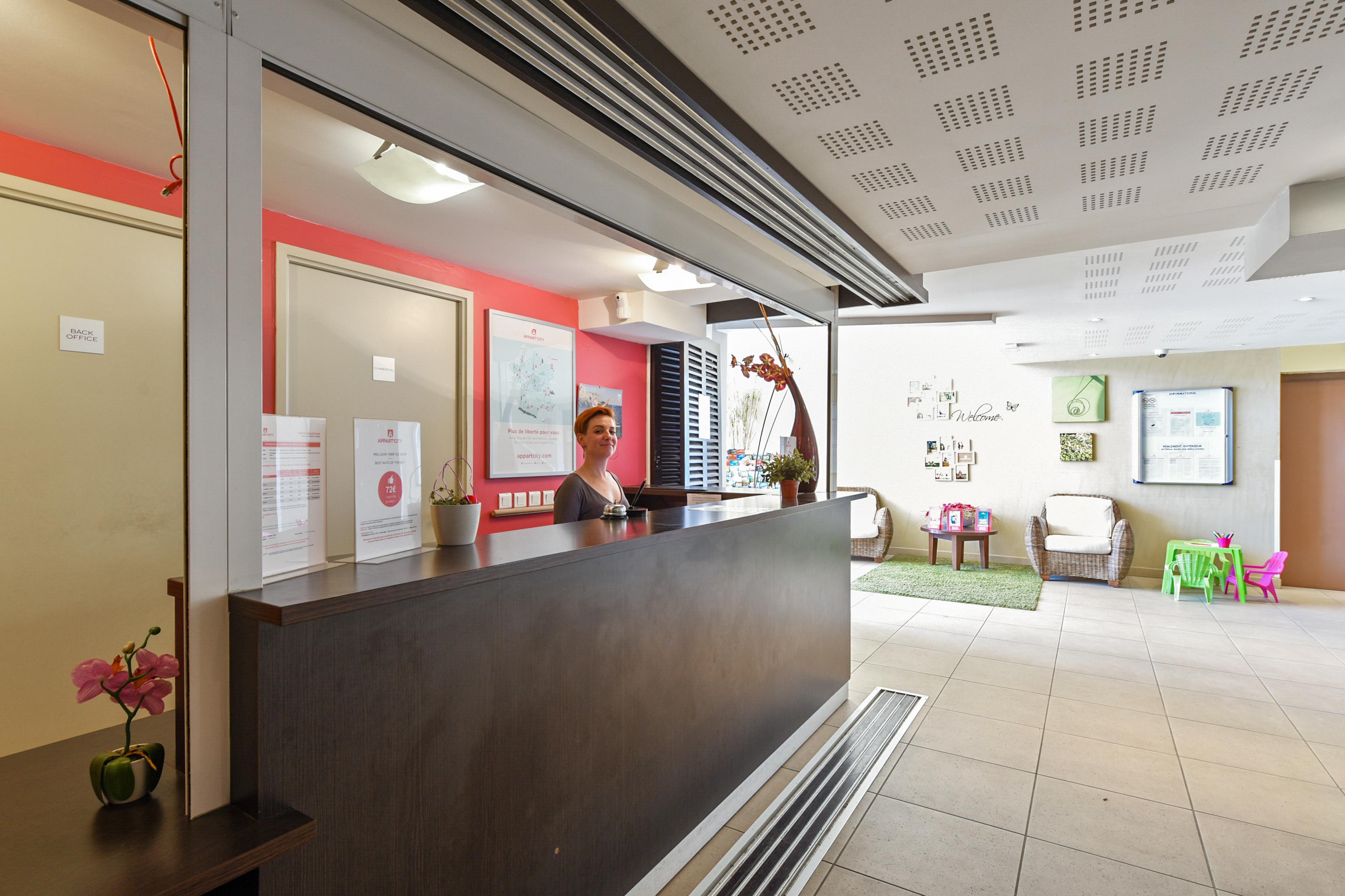 Comfort Aparthotel Six-Fours Six-Fours-les-Plages Bagian luar foto