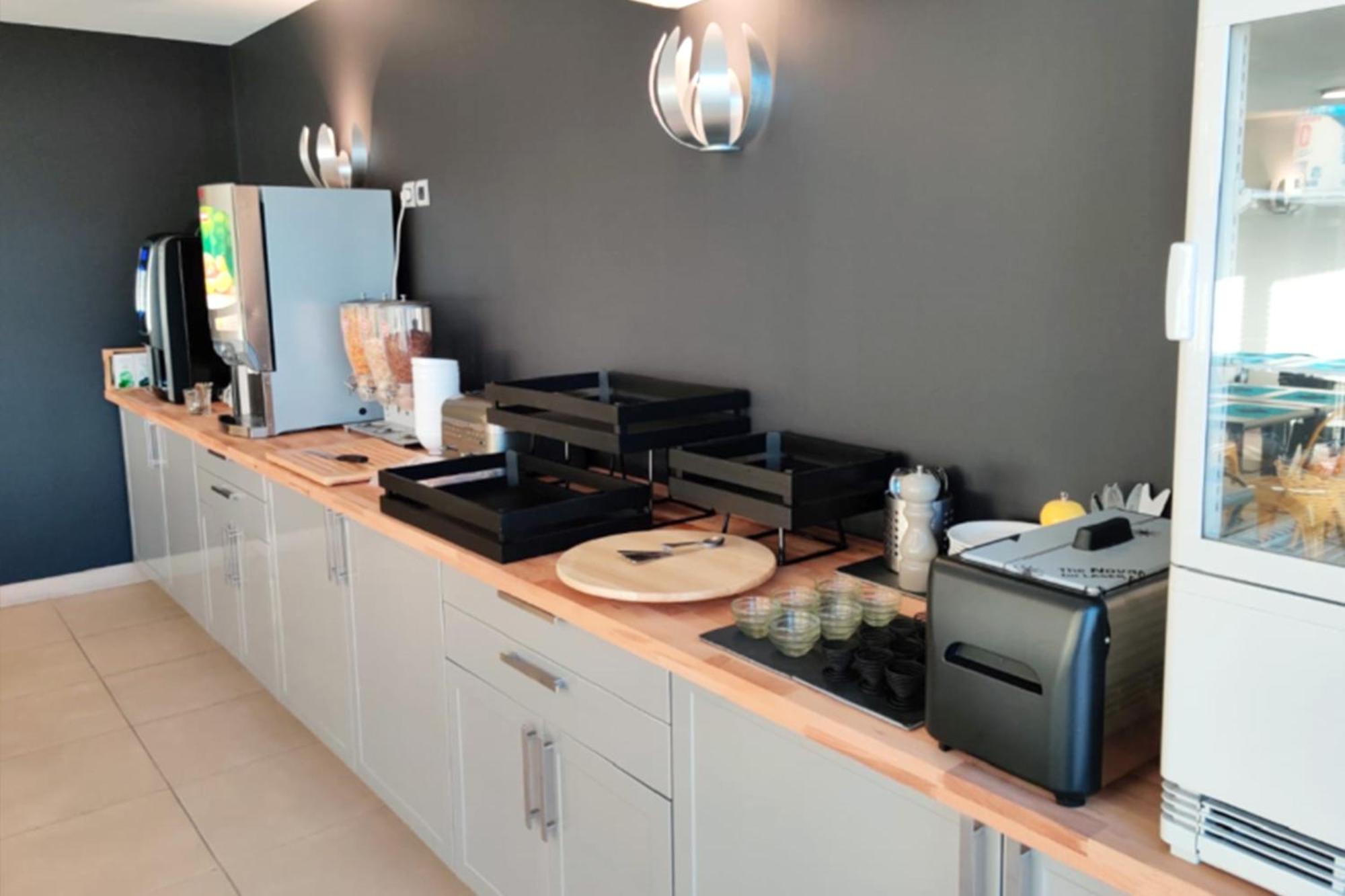 Comfort Aparthotel Six-Fours Six-Fours-les-Plages Bagian luar foto